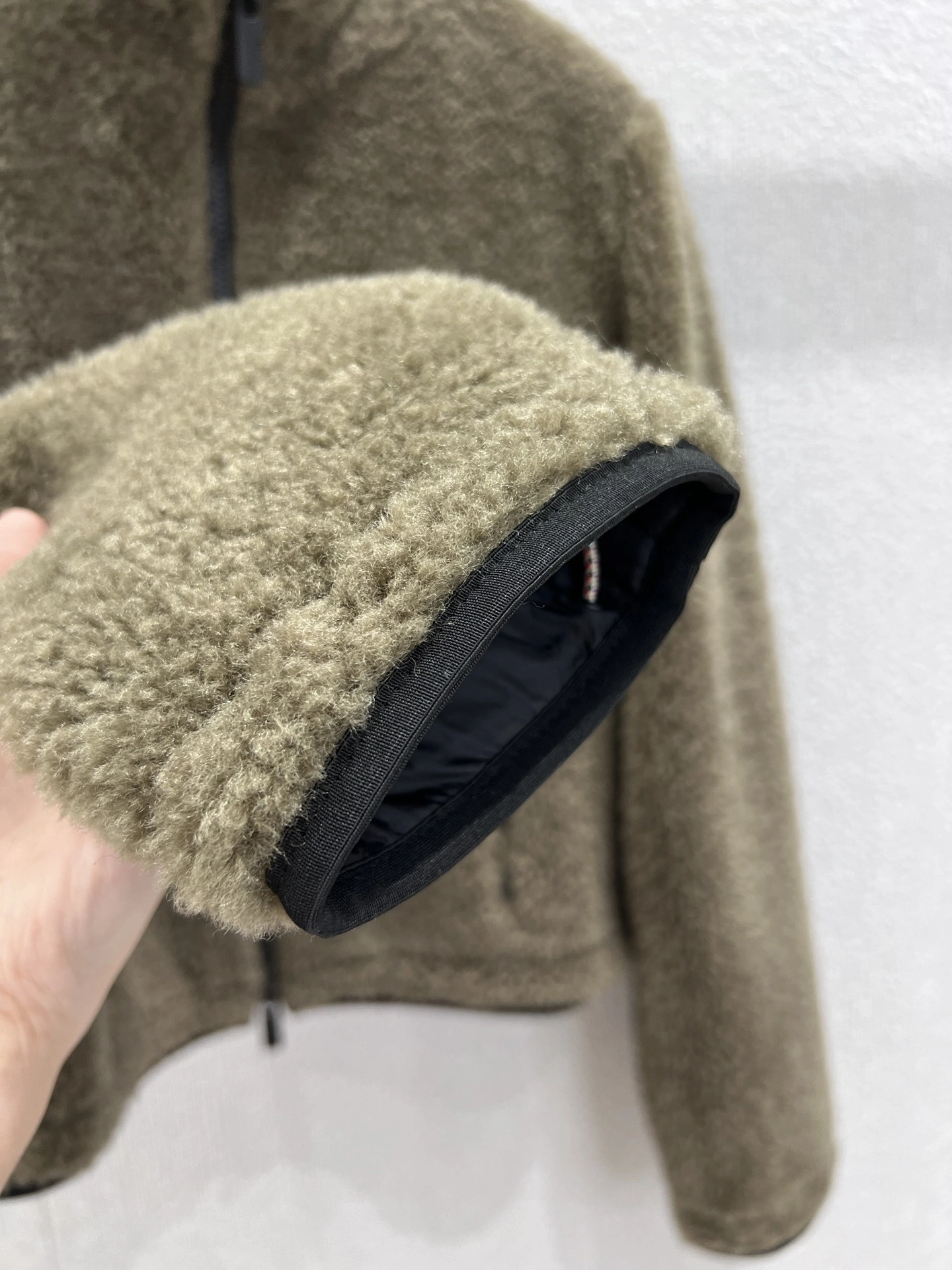 wg.luxury-- 2ur25rry wool 2colour item: E-F110J1405-2